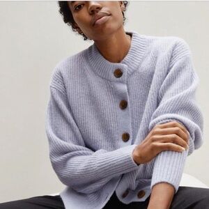 EVERLANE The Cropped Alpaca Cardigan In Periwinkle